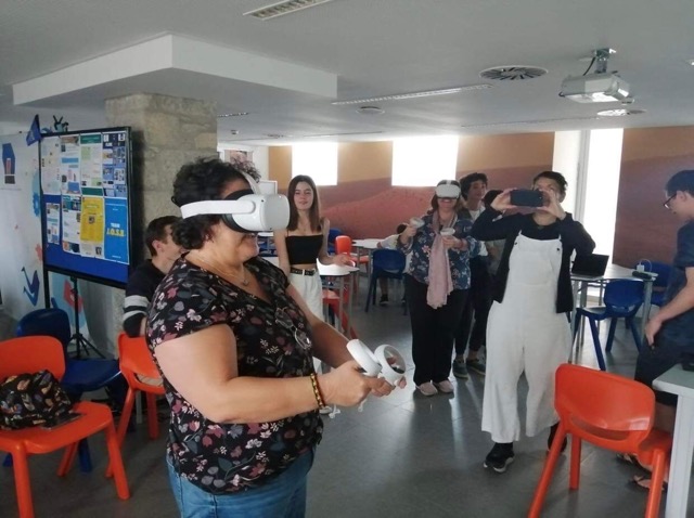 ESSS in Oeiras, Portugal receive VR Training for Space Messengers